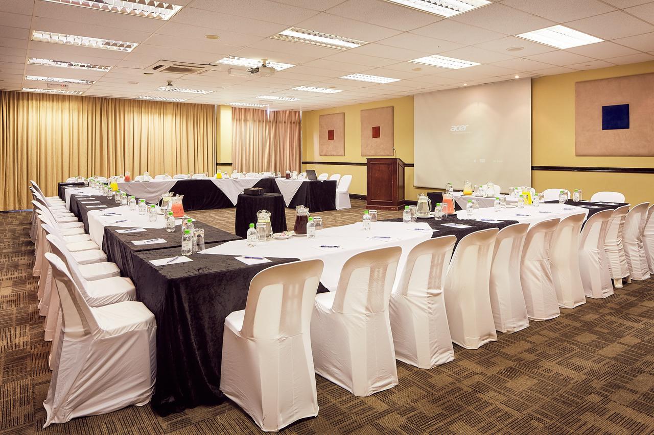 First Group Oceanic Hotel Durban Exterior foto